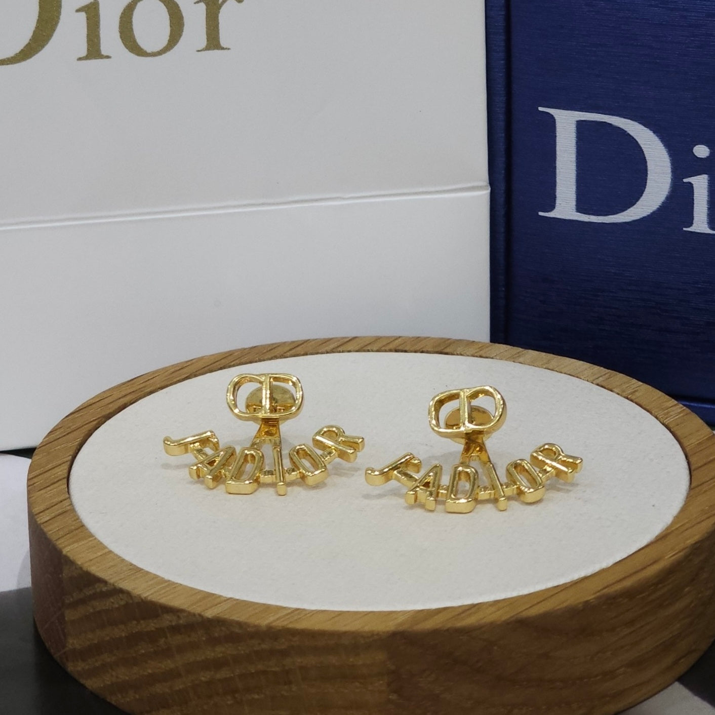 BOUCLES D’OREILLES J’ADIOR