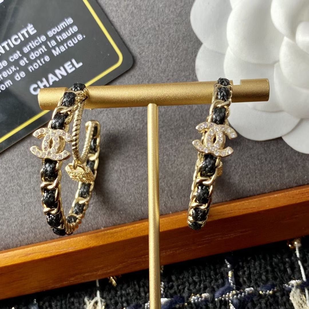 BOUCLES D’OREILLES CHA NEL 01
