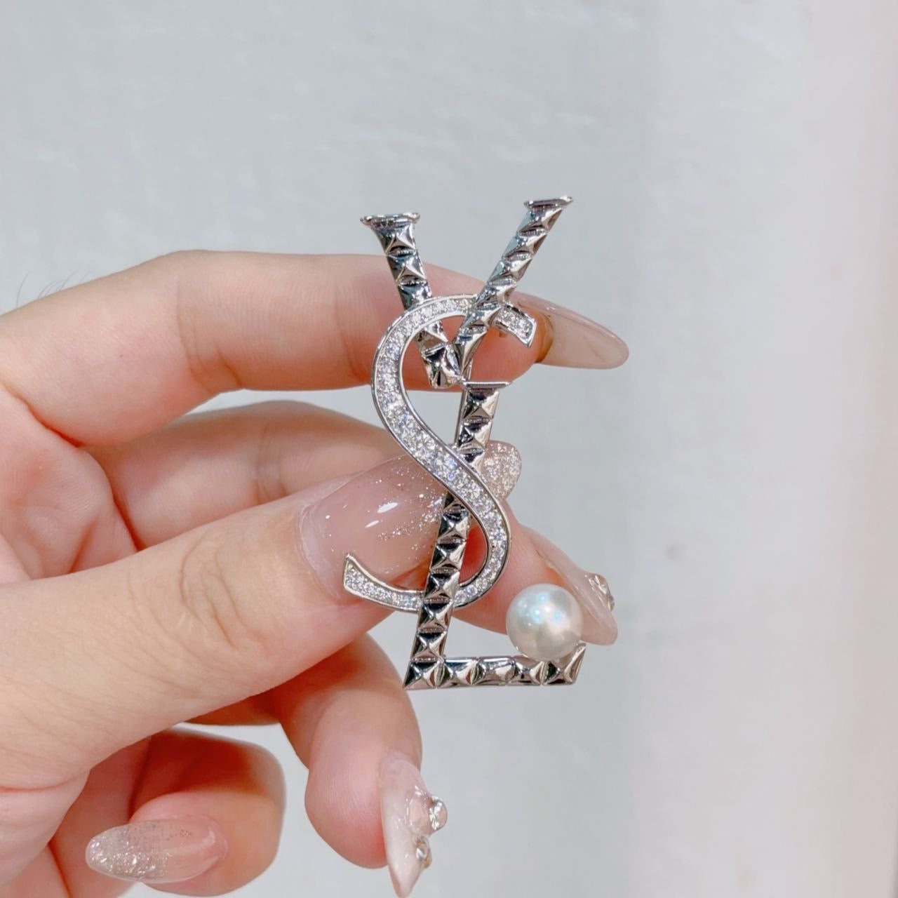 Broche YSL 23