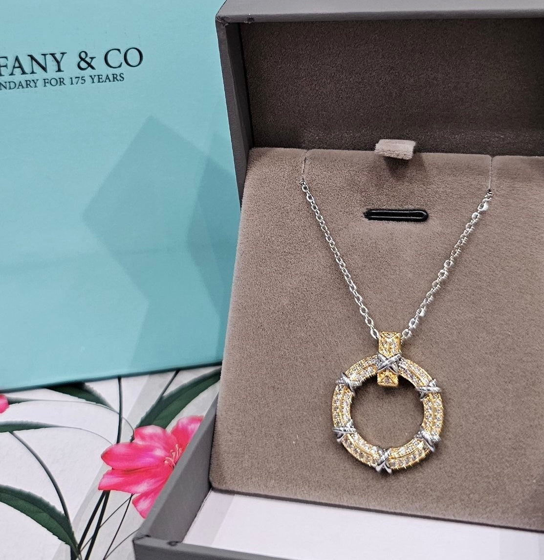 COLLIER TIFFANY&Co Sixteen 26