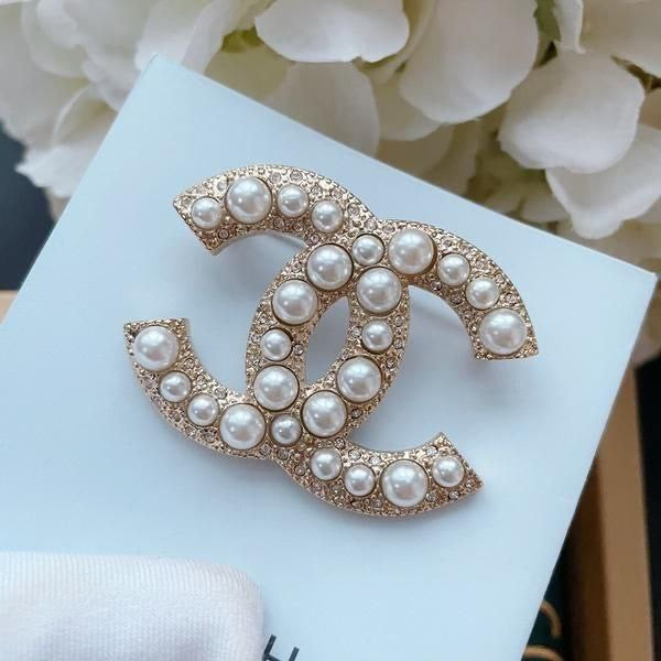 Broche CHANEL CH09