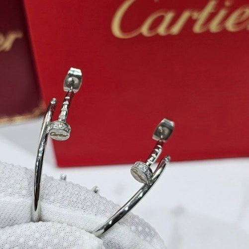 BOUCLES D’OREILLES CARTIER CLOU G