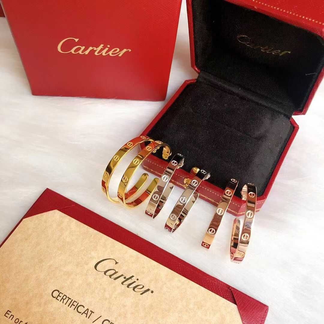 BOUCLES D’OREILLES CARTIER LOVE ANNEAUX