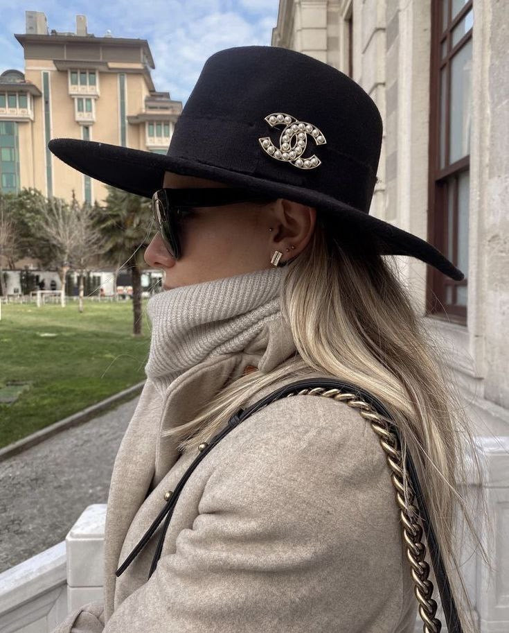 Broche CHANEL CH09