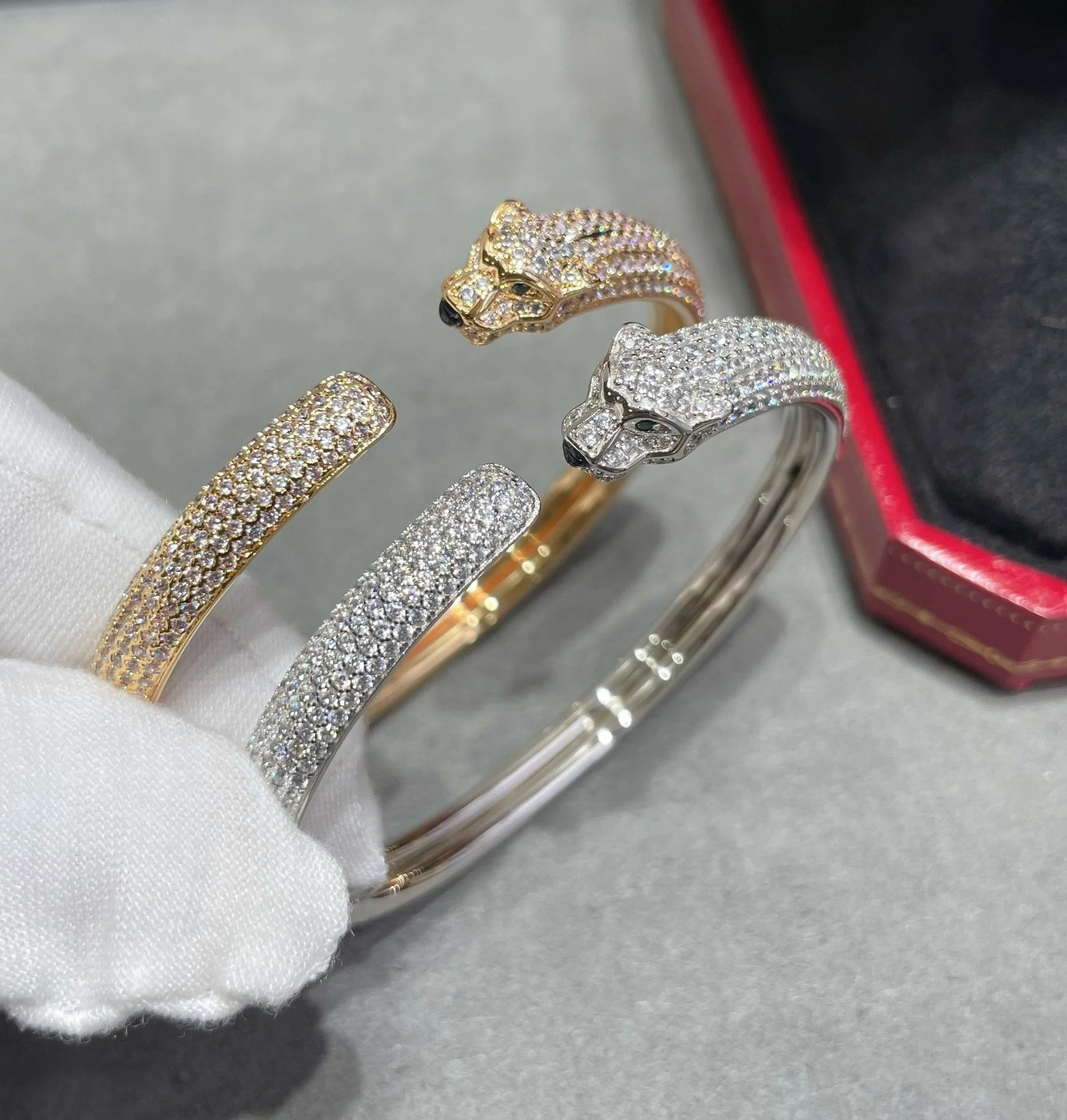BRACELET CARTIER PANTHÈRE PAVÉ