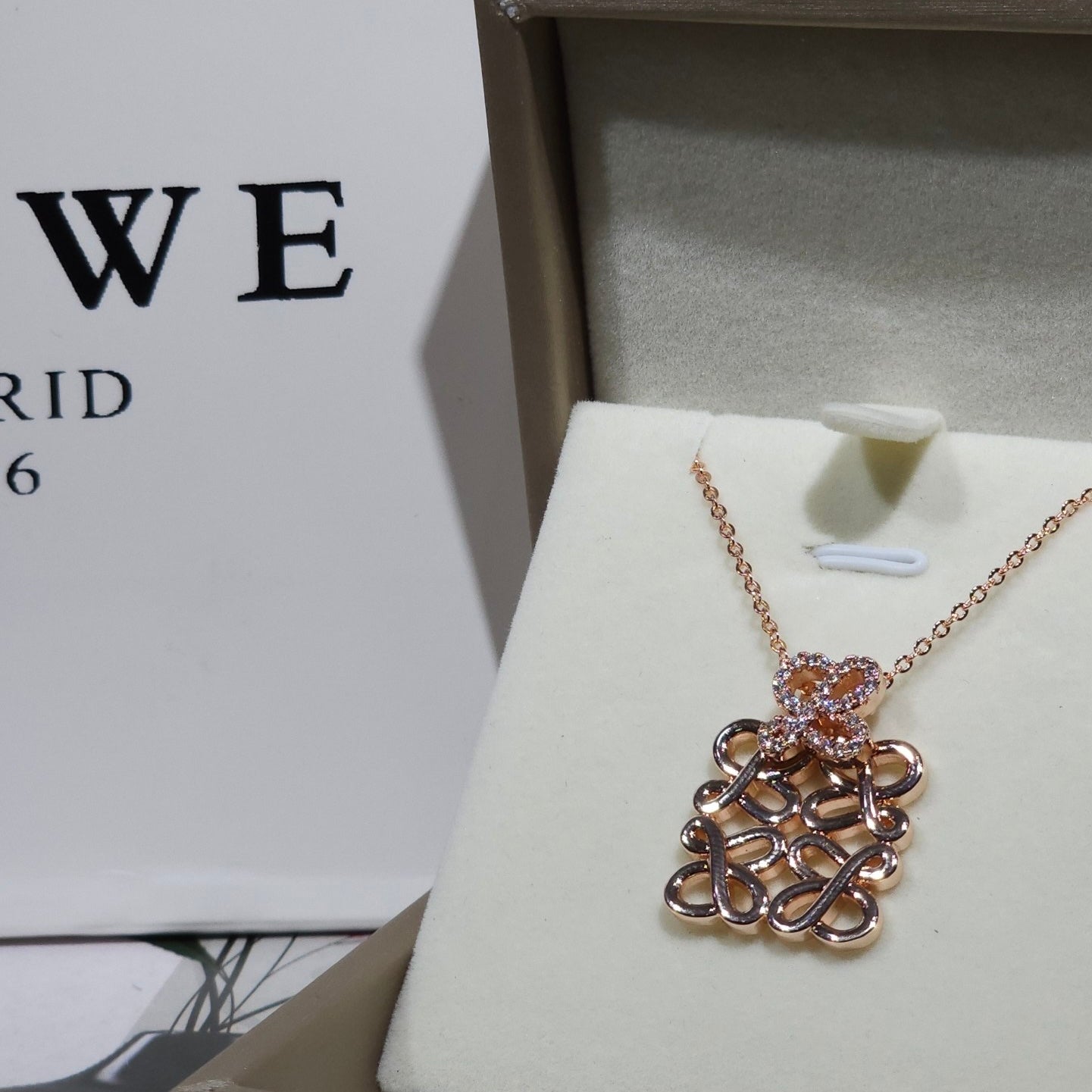 COLLIER LOEWE ES