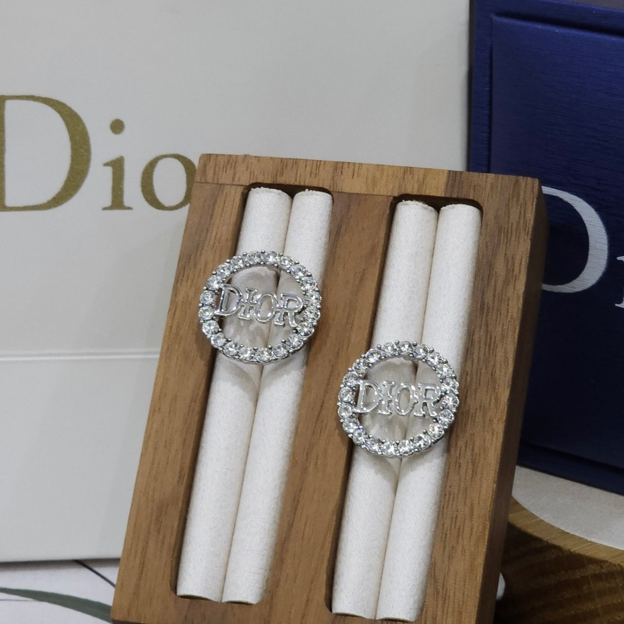 BOUCLES D’OREILLES DIOR ST