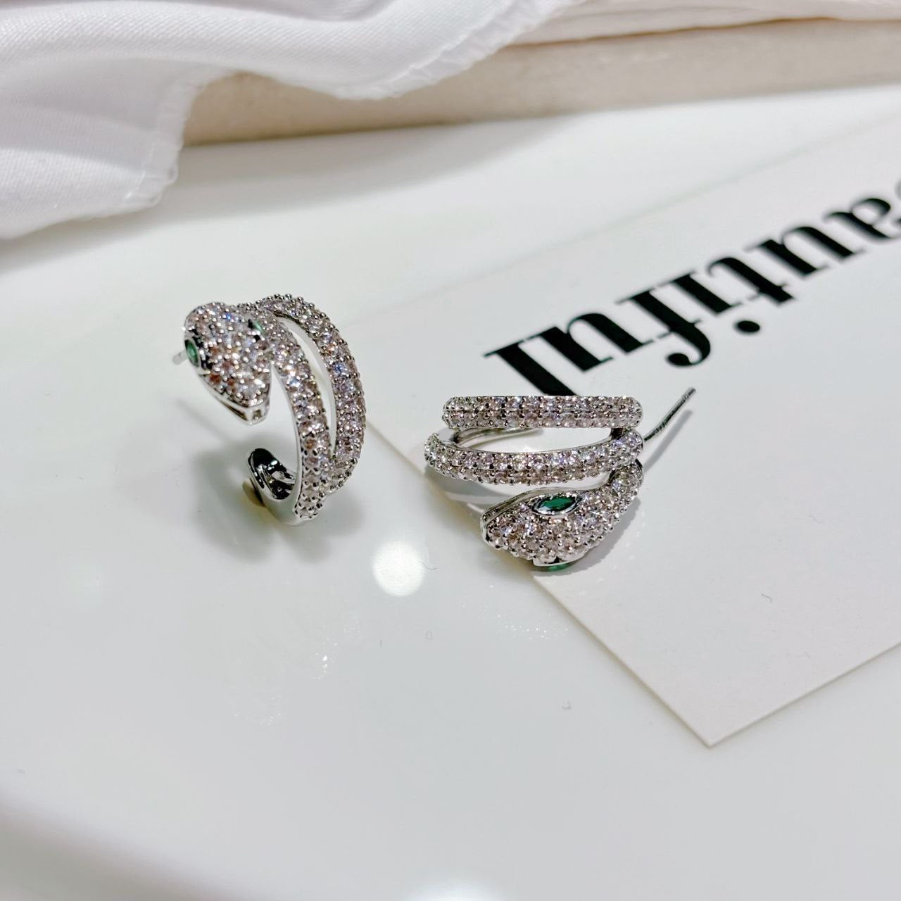 BOUCLES D’OREILLES Bvlgari B