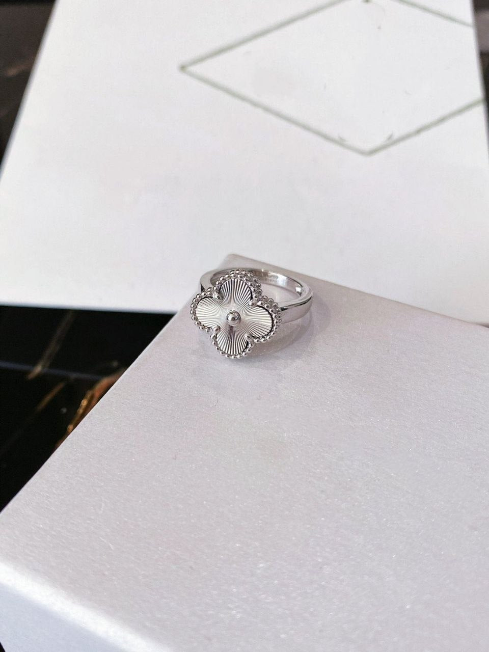 BAGUE VAN CLEEF & ARPELS ARGENTÉ