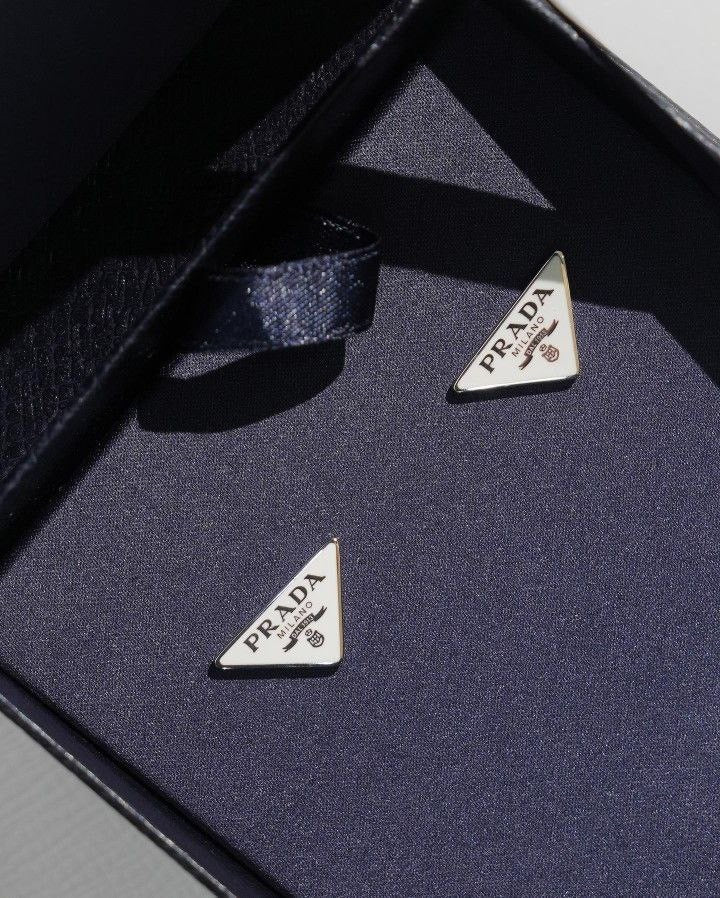 BOUCLES D’OREILLES PRADA