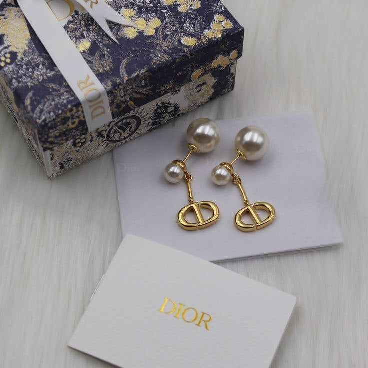 Boucle d’oreille DORÉ CD