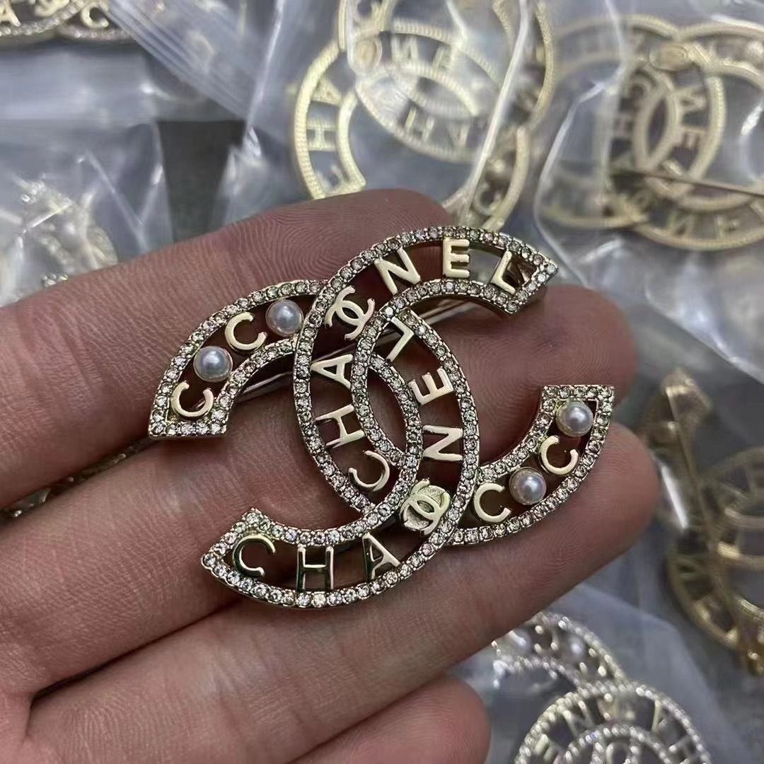 Broche CHANEL